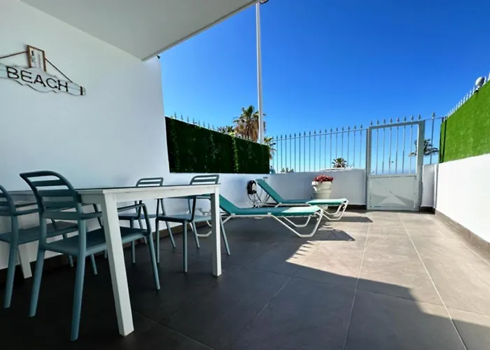 Playa Chica, Vistas Al Mar Lanzarote * بويرتو ذيل كارمين